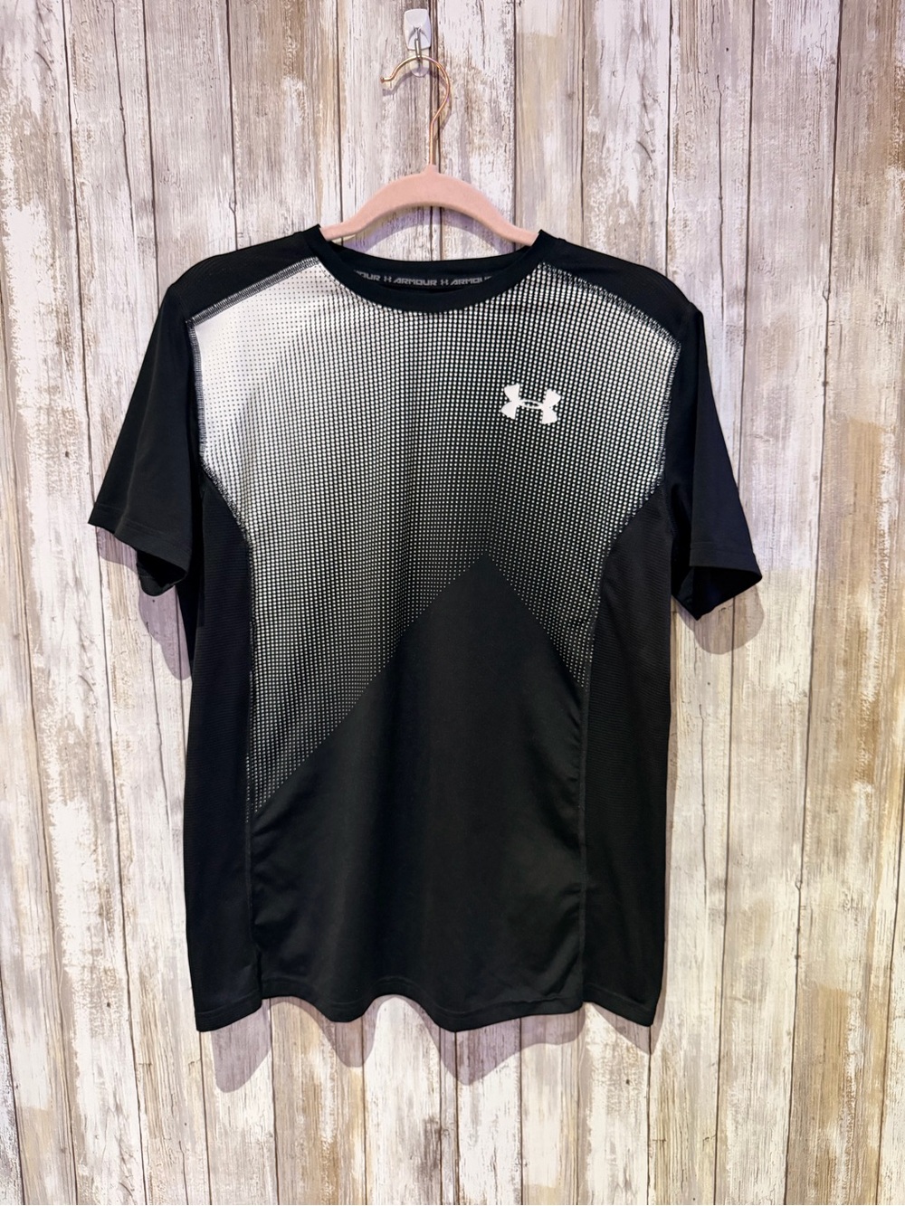 Under Armour YXL Boy’s Black Performance Short-Sleeve Tee